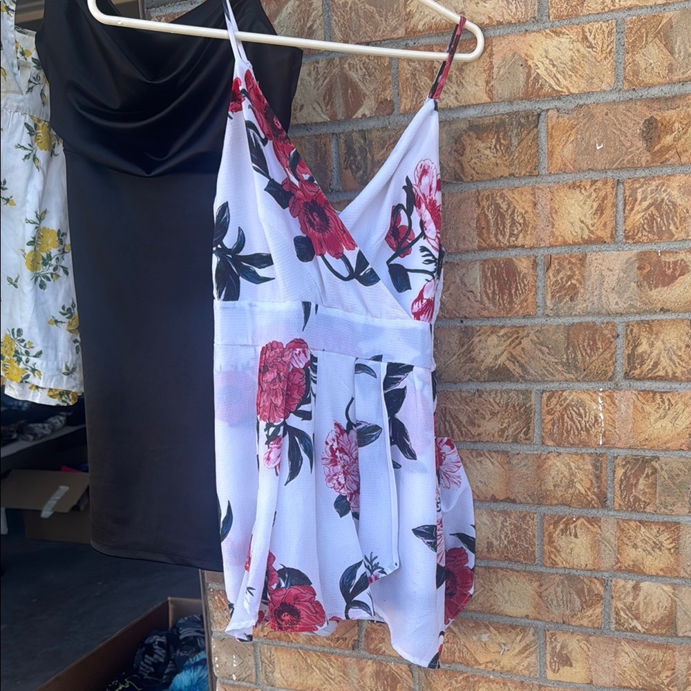 Floral V-Neck skort